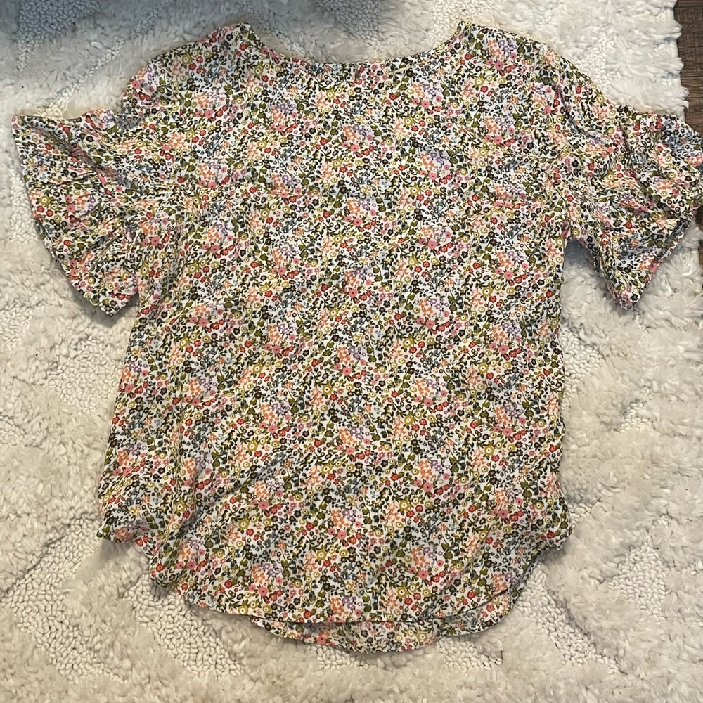 Tulip sleeve blouse